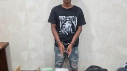 Polres Karo Bagikan Snack untuk Anak-Anak Pengungsi Sinabung